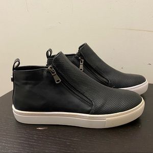 BRAND NEW - Steve Madden high top sneakers